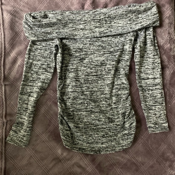 Off The Shoulder Sweater. - Picture 3 of 4